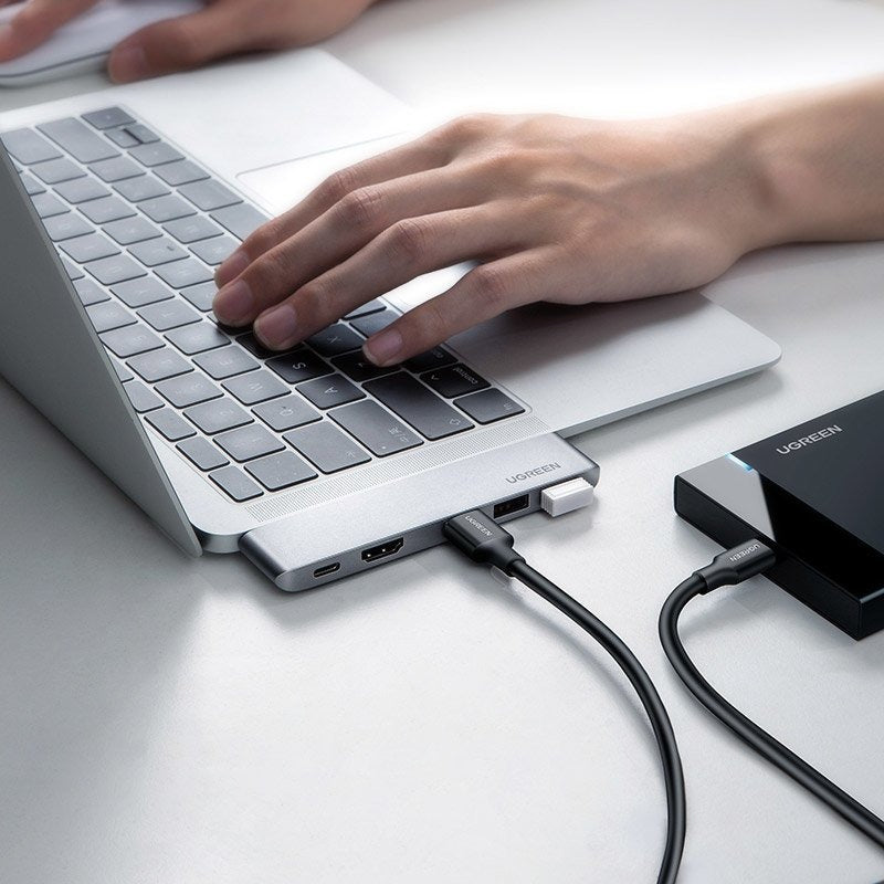 UGREEN CM251 connectivity features for MacBook
